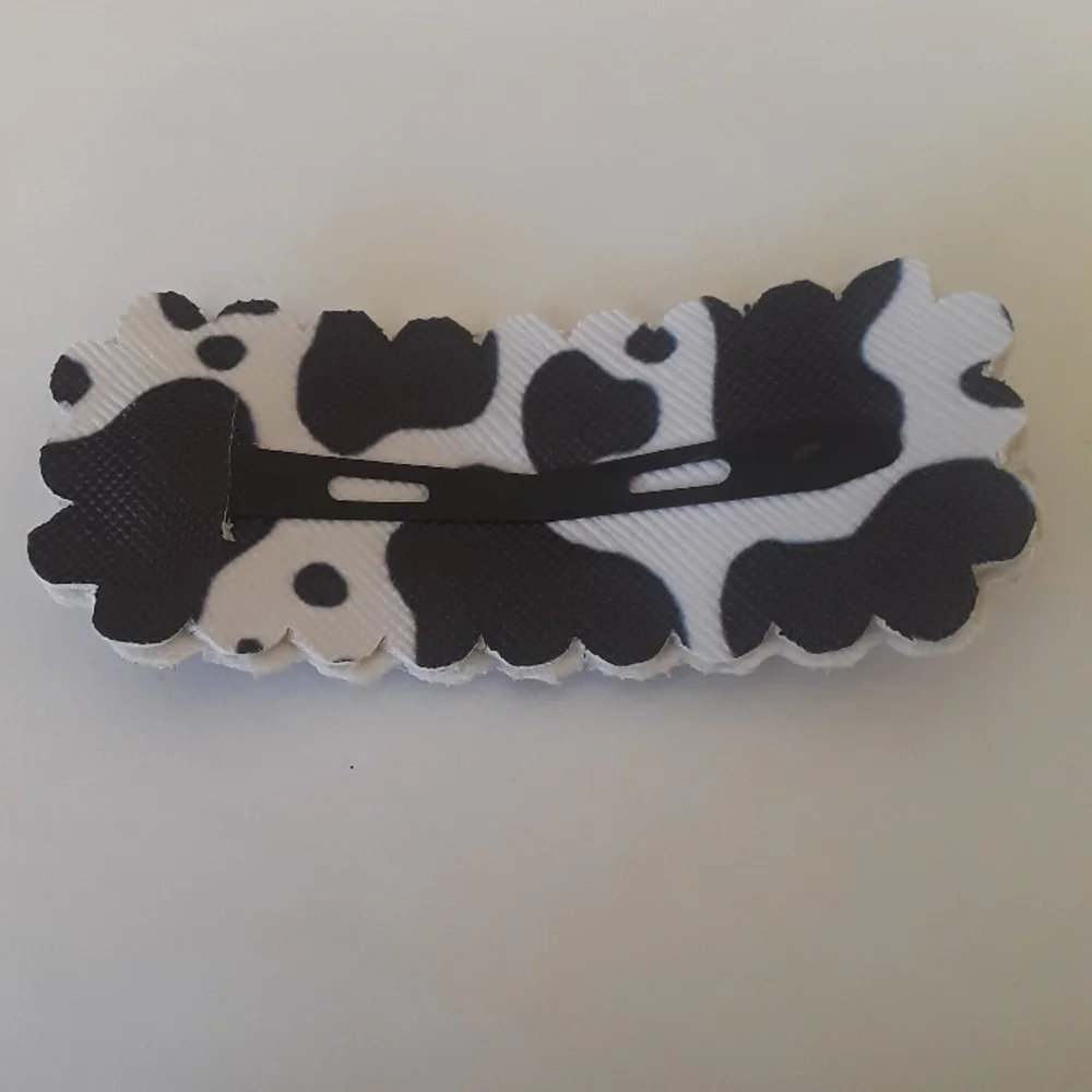 cow print snap clip
